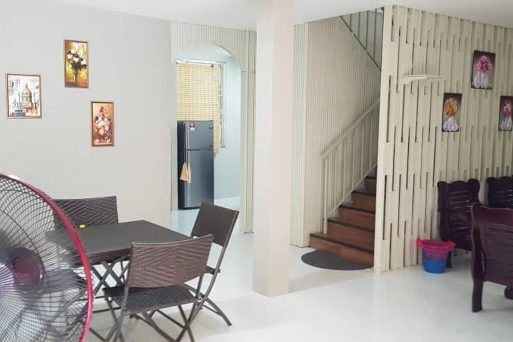 J & I Homestay Sibu Exterior photo